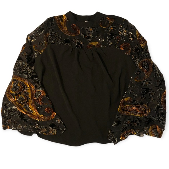Umgee Black Velvet Burnout Bell Sleeve Blouse - Picture 3 of 8